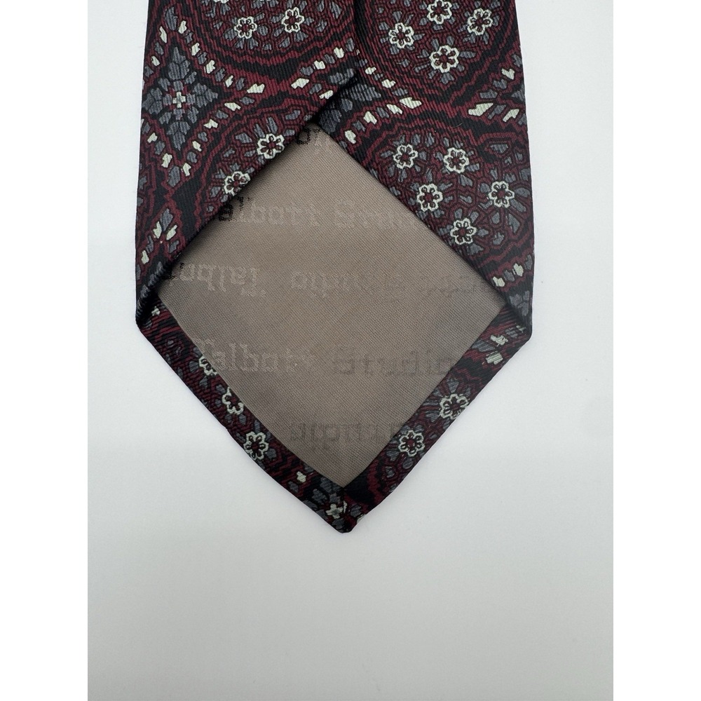 Talbots‎ Studio Silk Tie Red Gray Medallion Floral Classic Necktie USA - Picture 5 of 11